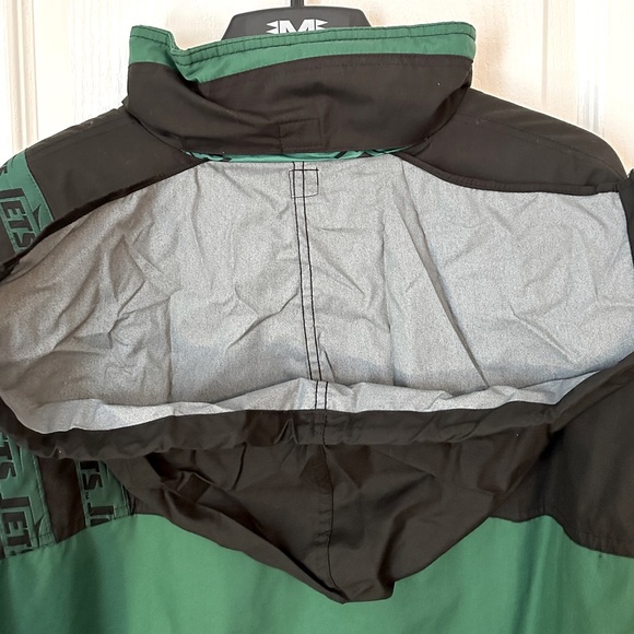 VINTAGE New York Jets Jacket by the NFL. Size: XL. Never worn! - Picture 4 of 10